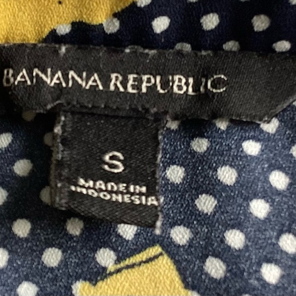 Banana Republic Saranda Floral Hi Lo Top Shirt Ballet Neck Navy Polka Dot EUC - Picture 7 of 8